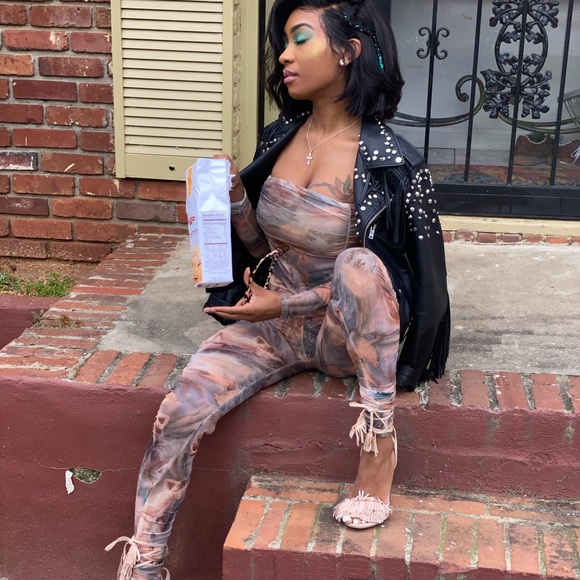 SOLD!! Pretty Little Thing Renaissance jumpsuit - Picture 4 of 12